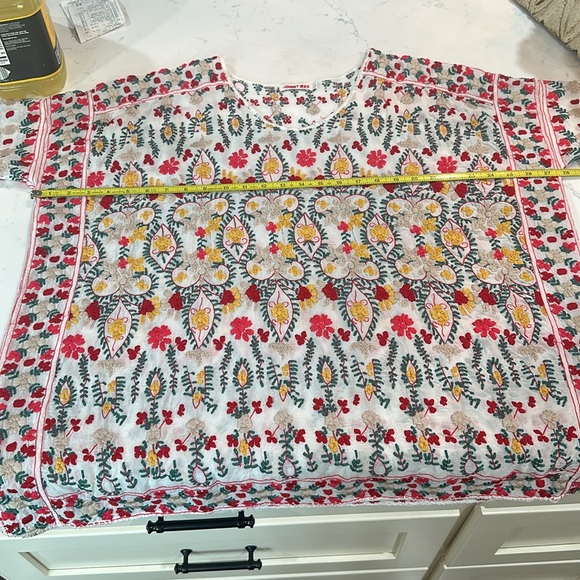 Beautiful embroidery Johnny Was top - Picture 6 of 10